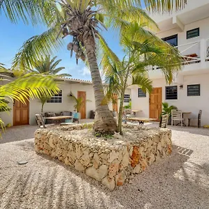  Hotel The Hut Bonaire